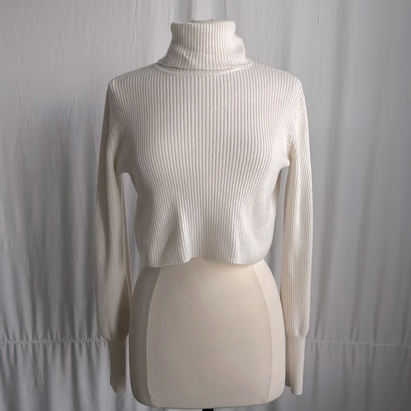 Reformation Sweaters - Reformation cashmere cropped sweater